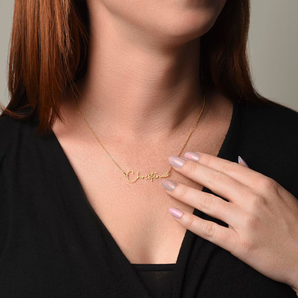 Personalised Elegance: The Signature Style Name Necklace